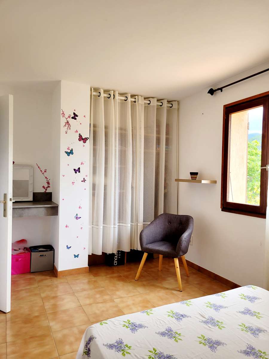 Balagne, Calenzana, maison individuelle en R+1, T7, 178 m², terrasse couverte, exposition Sud, terrain plat 911 m².