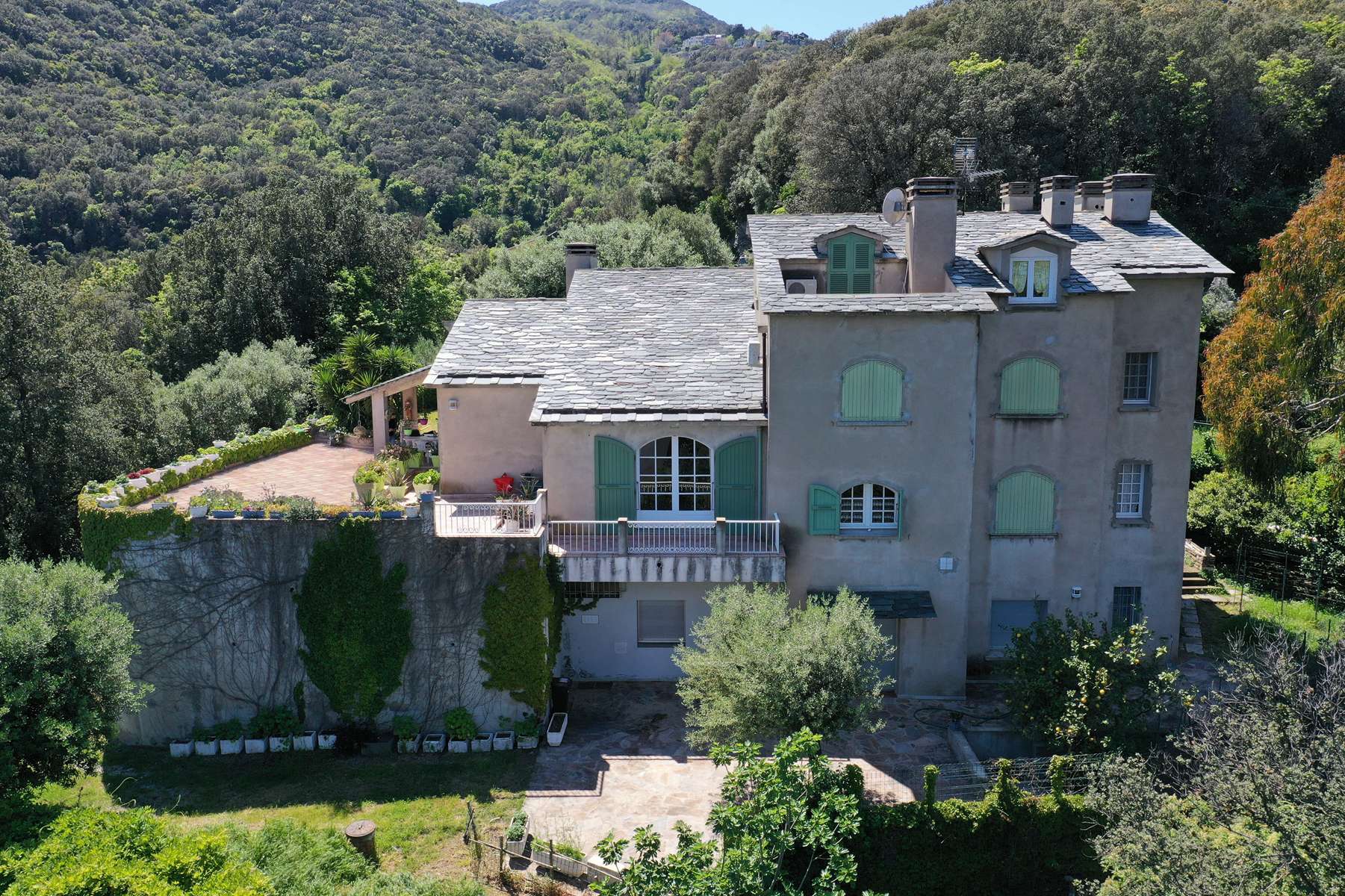 Murato, pagliaghju à restaurer, sur deux niveaux, déclaration préalable de travaux accordée pour une réhabilitation d’une surface totale de 59 m² habitables, terrain 295 m’,