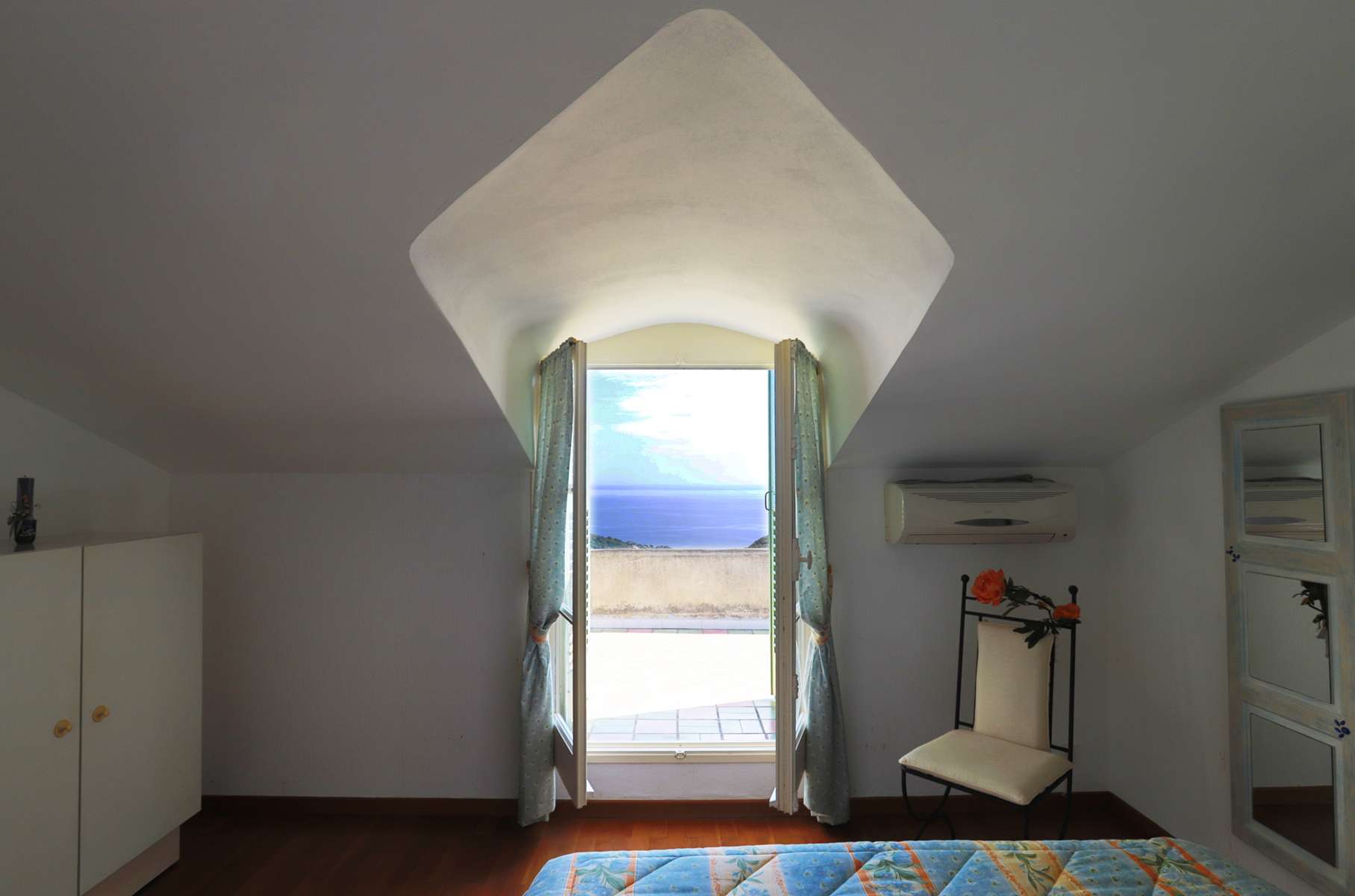 Murato, pagliaghju à restaurer, sur deux niveaux, déclaration préalable de travaux accordée pour une réhabilitation d’une surface totale de 59 m² habitables, terrain 295 m’,