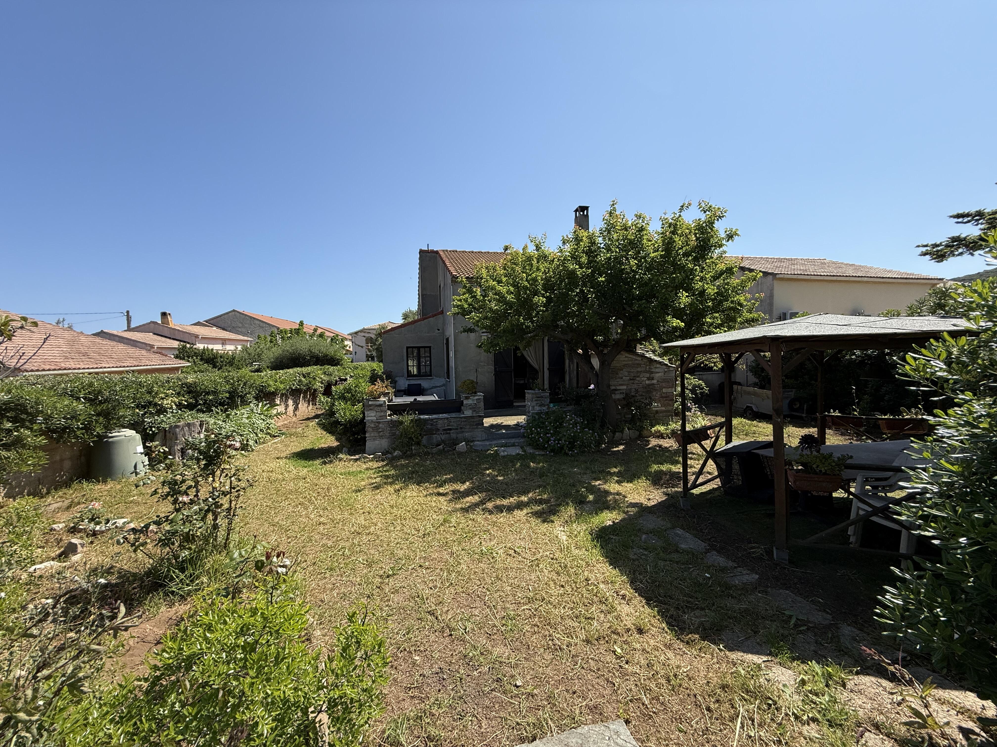 Murato, pagliaghju à restaurer, sur deux niveaux, déclaration préalable de travaux accordée pour une réhabilitation d’une surface totale de 59 m² habitables, terrain 295 m’,