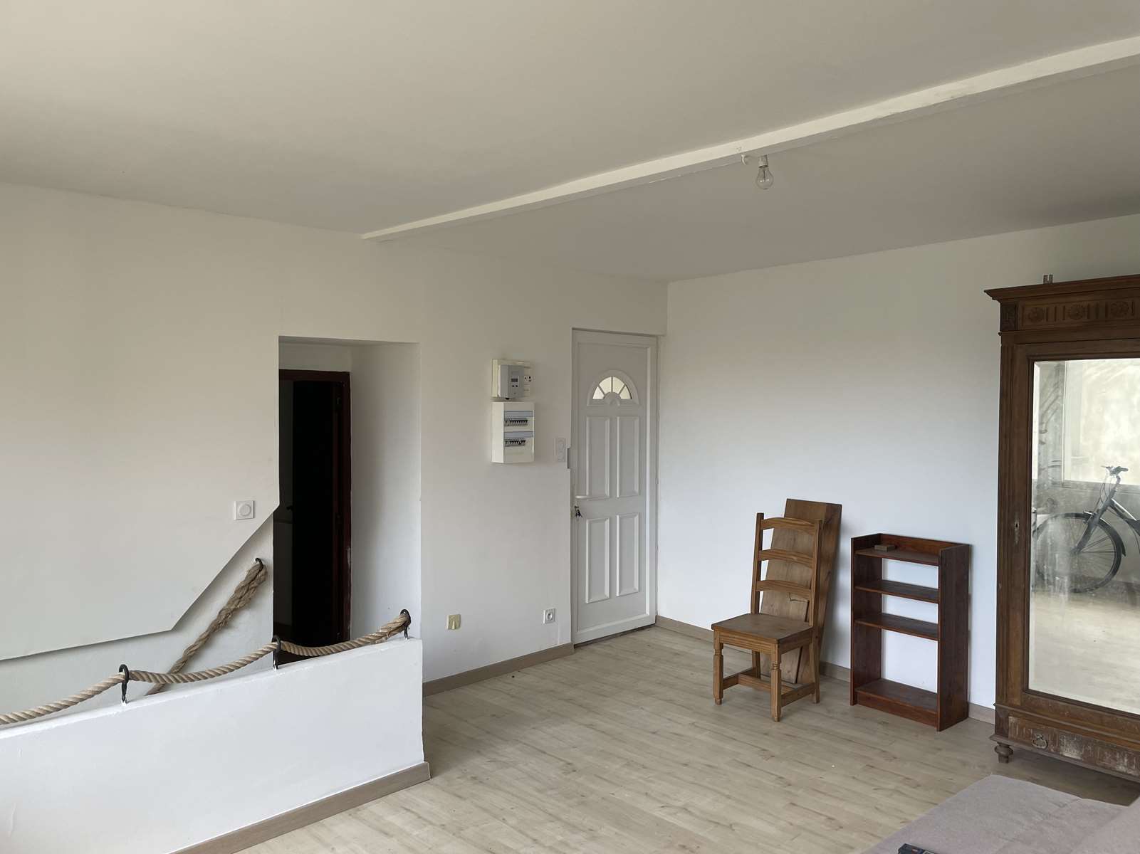 Cap corse, maison de village, T6, 115 m², 4 terrasses, vue mer et montagne, 1 garage, 2 caves, jardin 265 m², beaucoup de charme, en très bon état et joliment rénovée.
