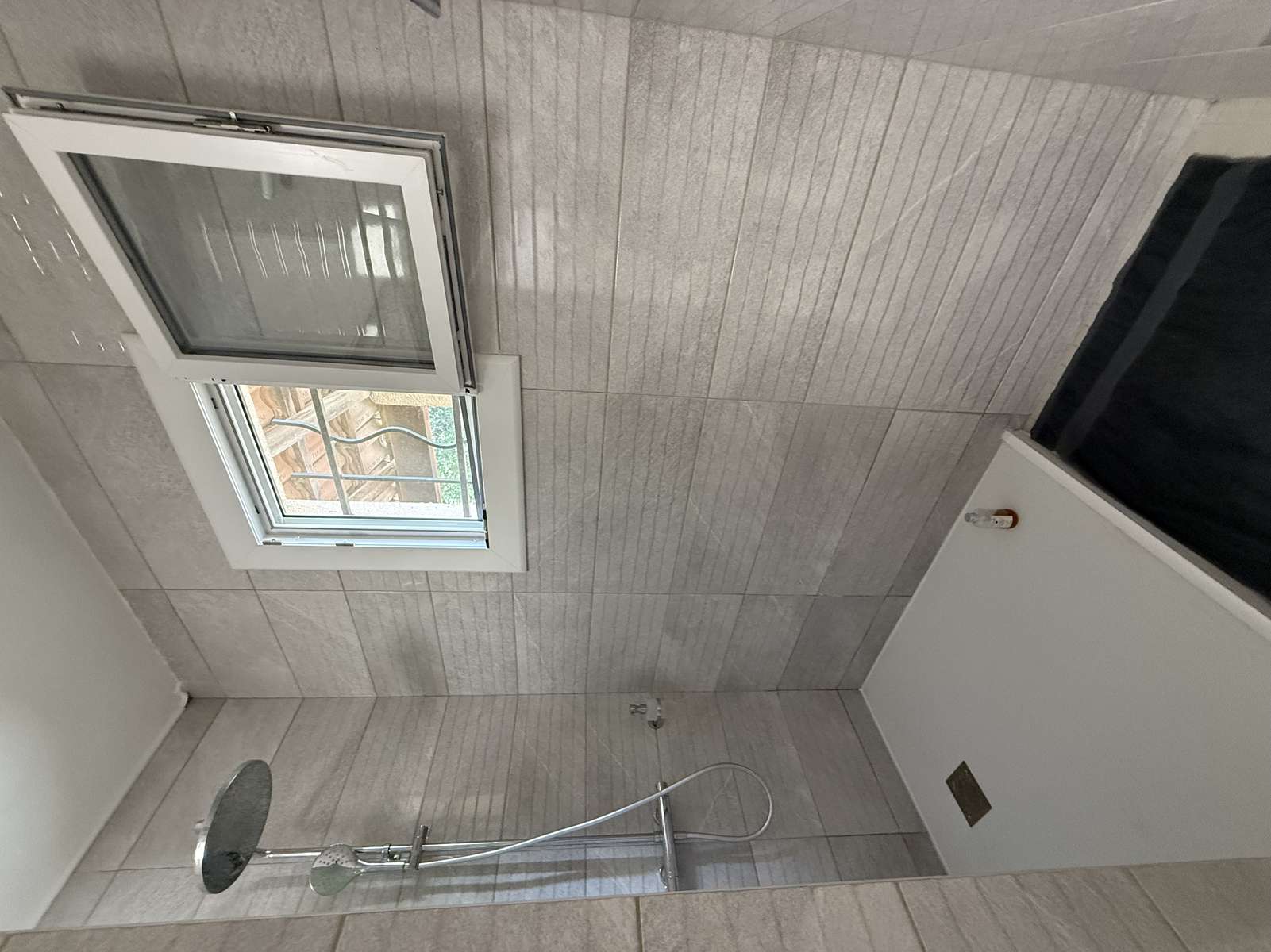 Murato, pagliaghju à restaurer, sur deux niveaux, déclaration préalable de travaux accordée pour une réhabilitation d’une surface totale de 59 m² habitables, terrain 295 m’,