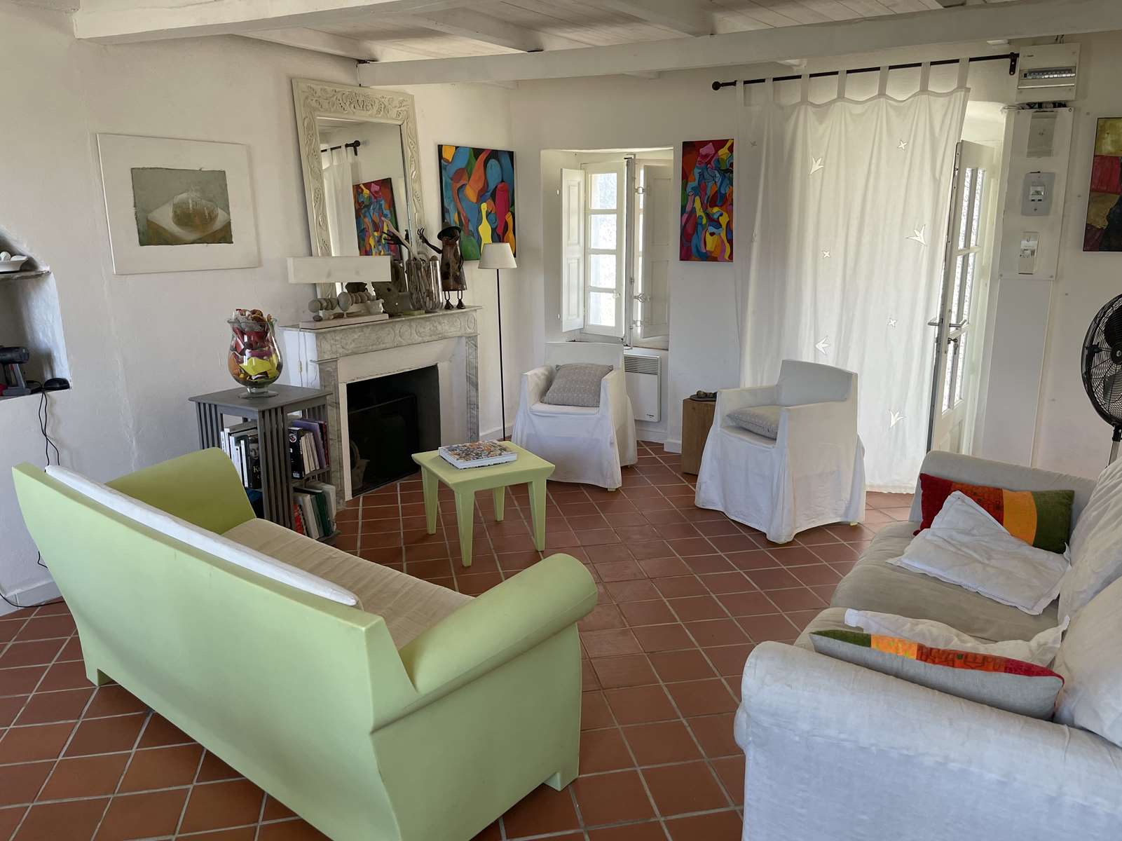 Cap corse, maison de village, T6, 115 m², 4 terrasses, vue mer et montagne, 1 garage, 2 caves, jardin 265 m², beaucoup de charme, en très bon état et joliment rénovée.